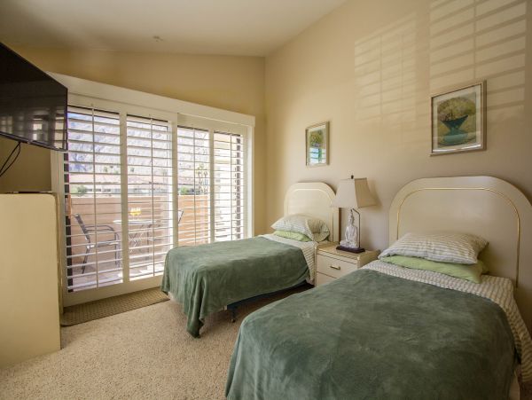 Palm Springs Home 984045