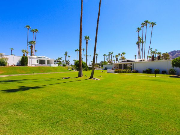 Palm Springs Home 984046