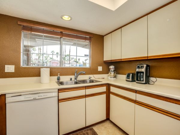 Palm Springs Home 984047