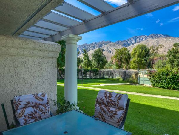 Palm Springs Home 984047