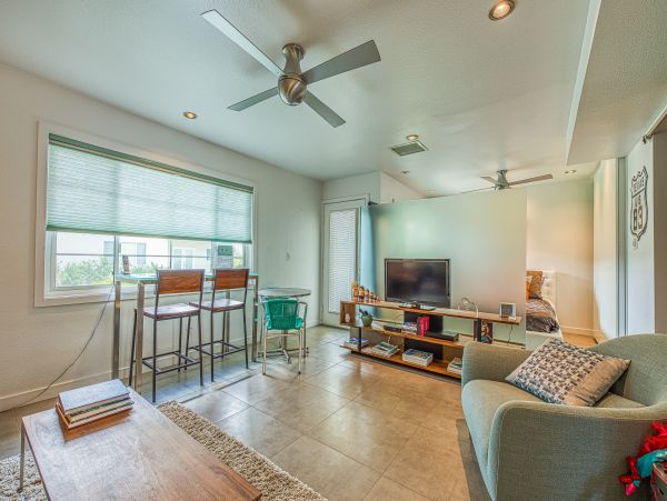 Palm Springs Home 984048