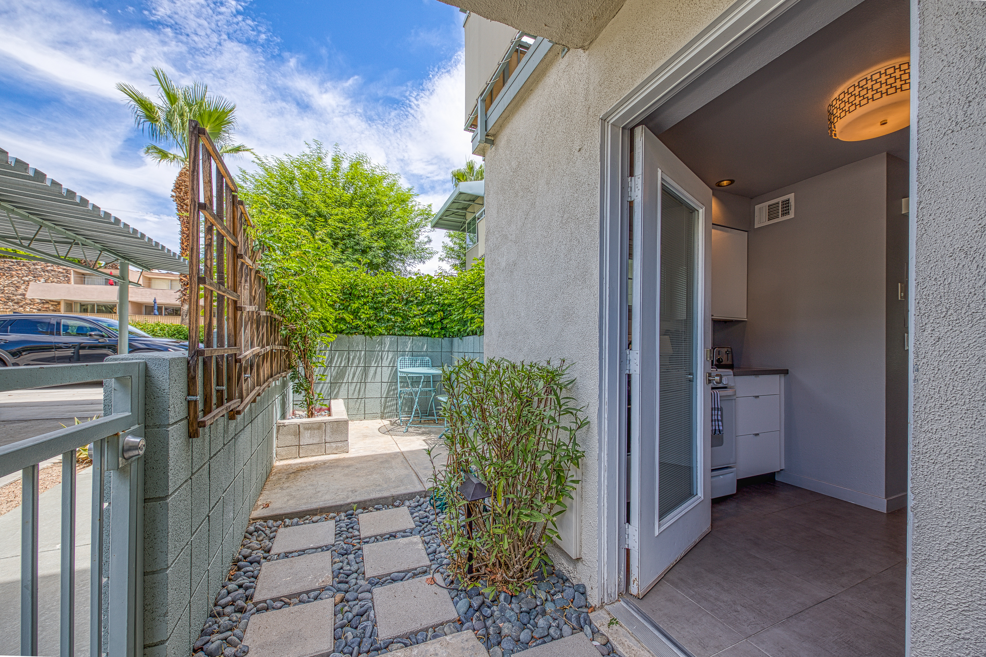 Palm Springs Home 984048