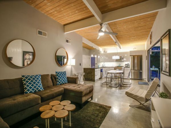 Four Bedrooms Designer Home With Private Pool and Hot Tub
