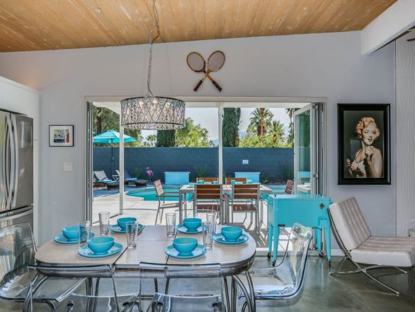 Four Bedrooms Designer Home With Private Pool and Hot Tub