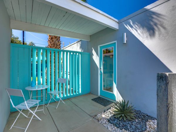 Four Bedrooms Designer Home With Private Pool and Hot Tub
