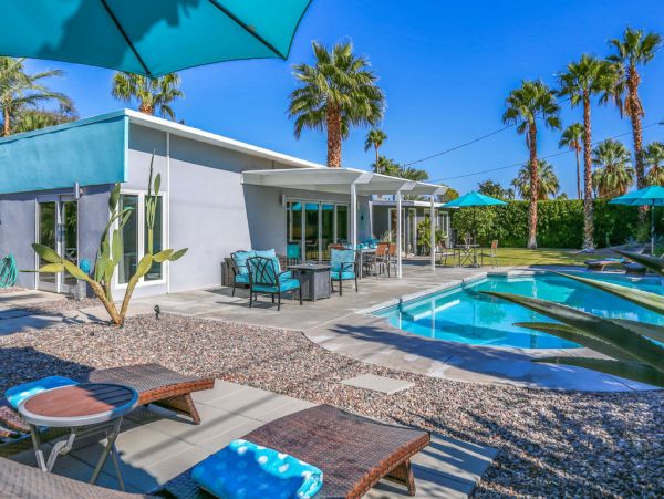 Four Bedrooms Designer Home With Private Pool and Hot Tub