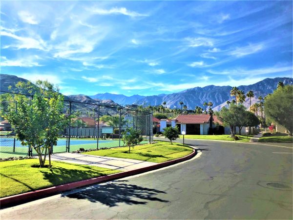 Palm Springs Home 984050