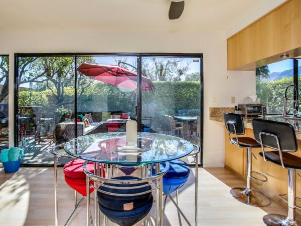 Palm Springs Home 984051