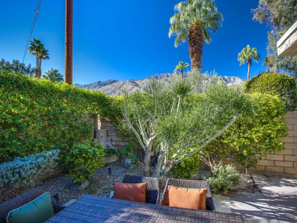 Palm Springs Home 984051