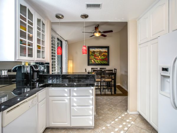 Palm Springs Home 984054