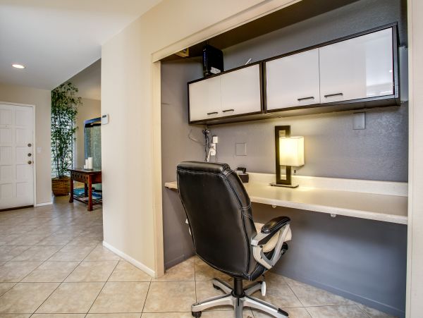 Palm Springs Home 984054