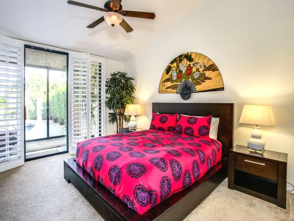 Palm Springs Home 984054