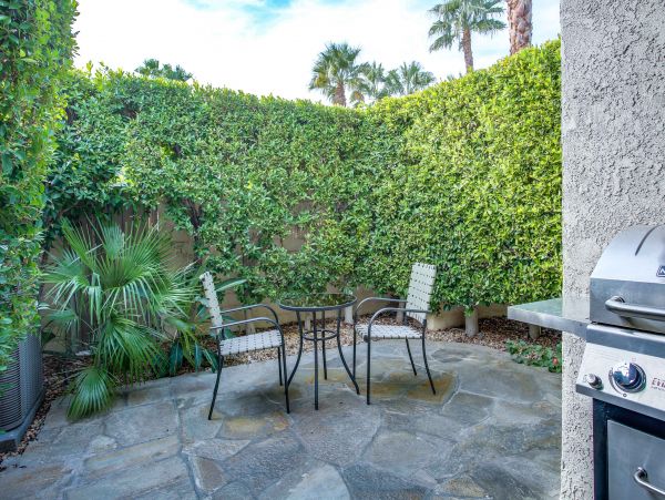 Palm Springs Home 984054
