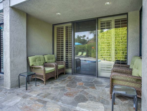 Palm Springs Home 984054