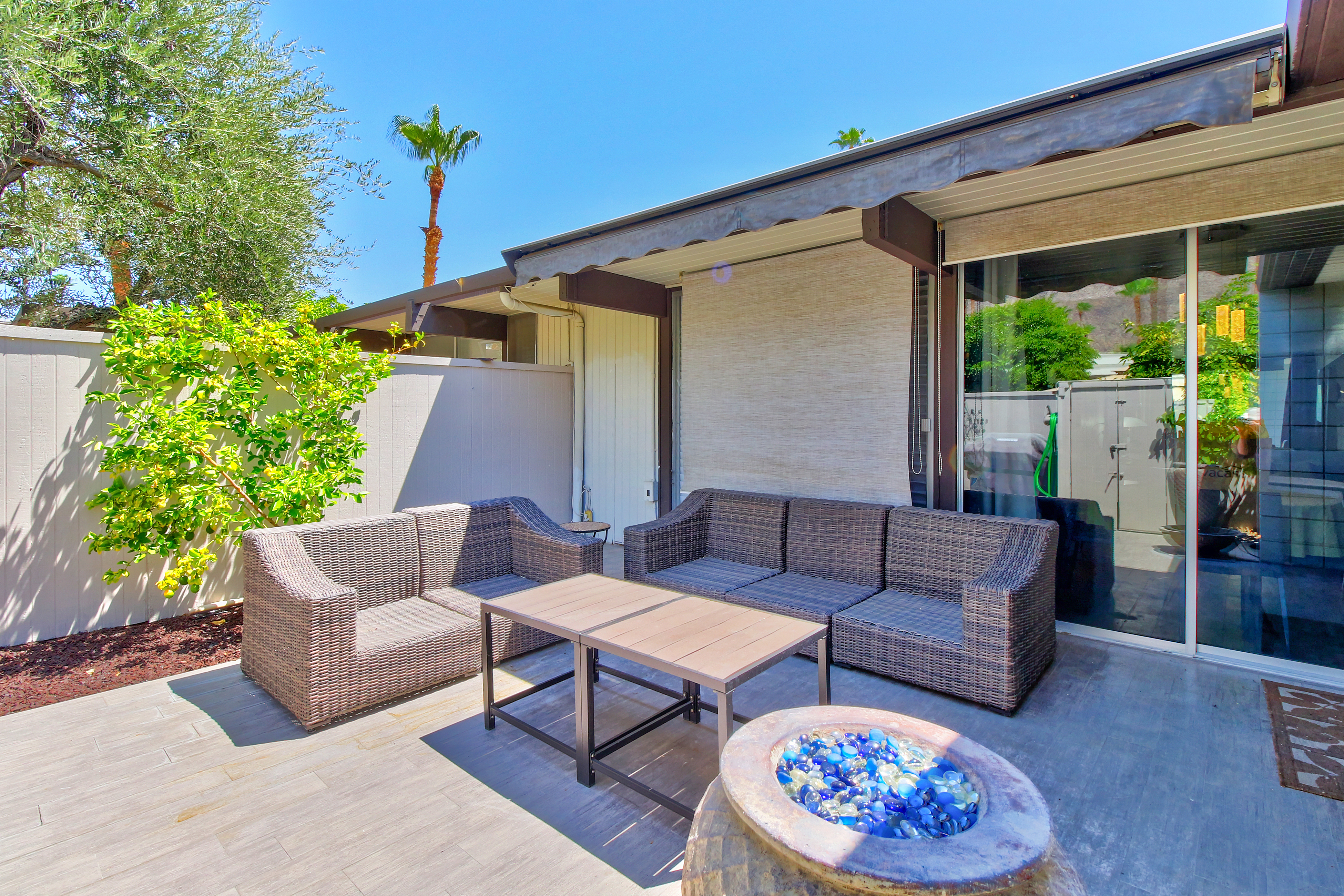 Palm Springs Home 984055