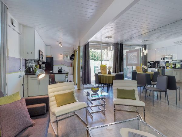 Palm Springs Home 984055