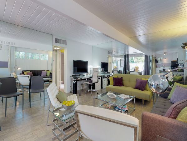 Palm Springs Home 984055