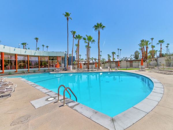 Palm Springs Home 984055
