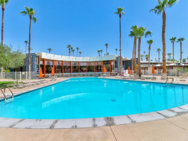 Palm Springs Home 984055