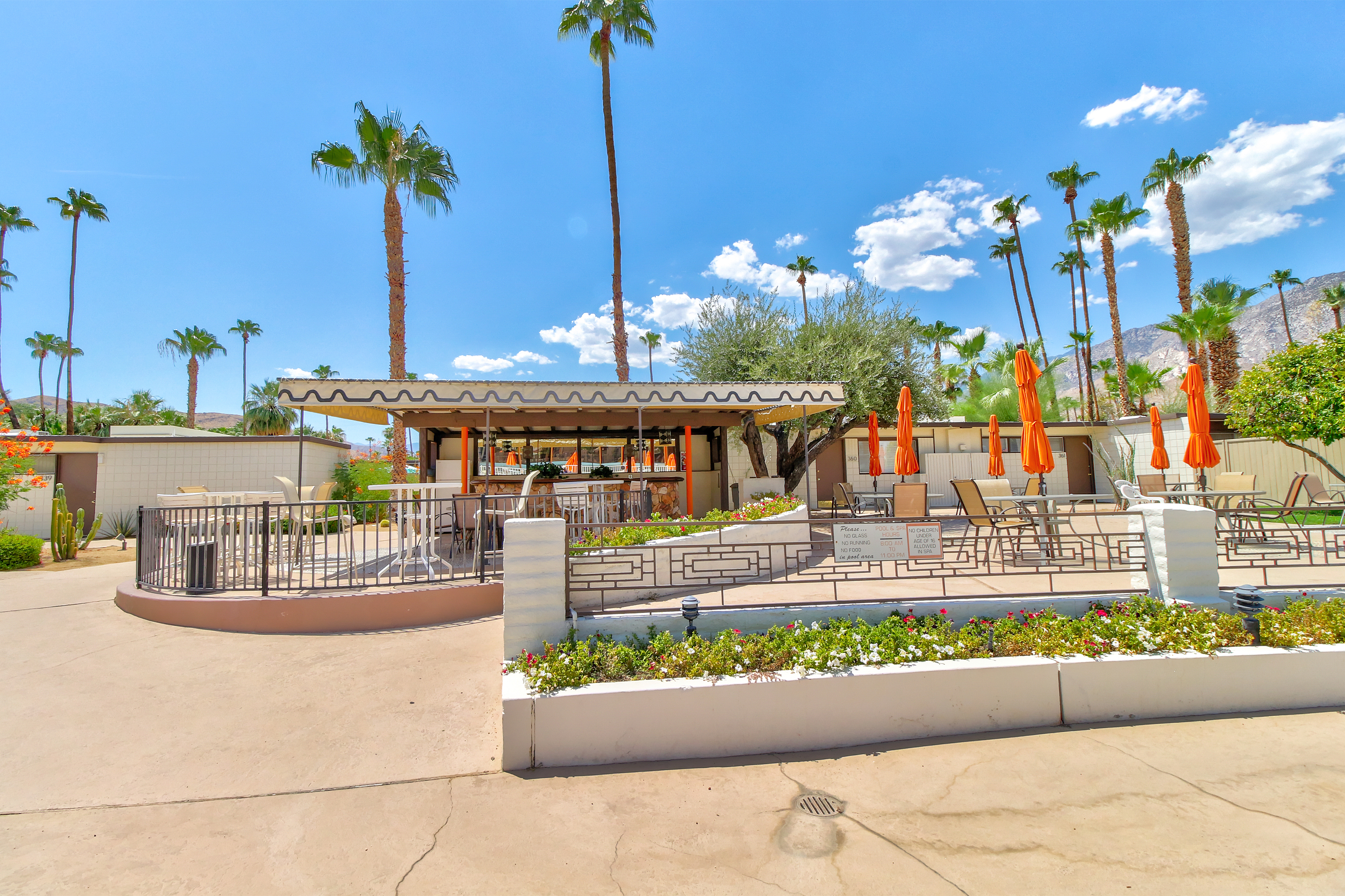 Palm Springs Home 984055
