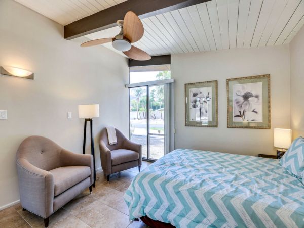 Palm Springs Home 984056