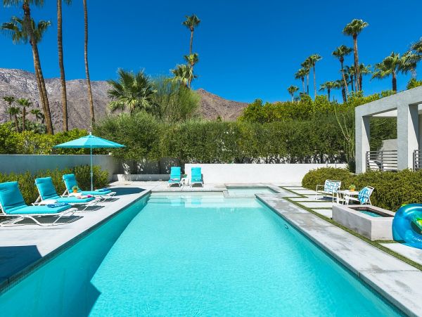 Palm Springs Home 984059