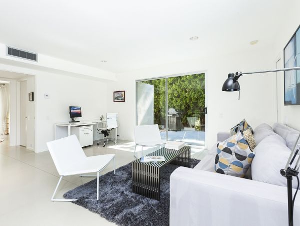 Palm Springs Home 984059
