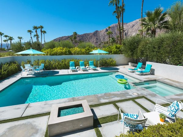 Palm Springs Home 984059