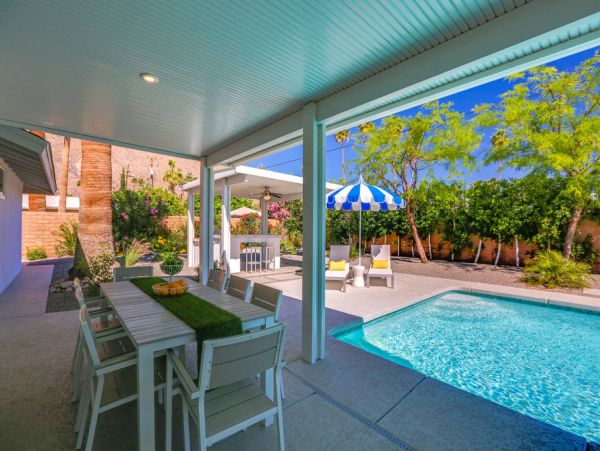Palm Springs Home 984060