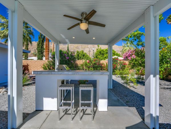 Palm Springs Home 984060