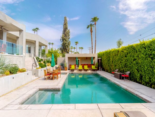 Palm Springs Home 984061
