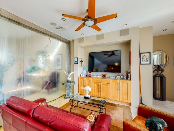 Palm Springs Home 984061