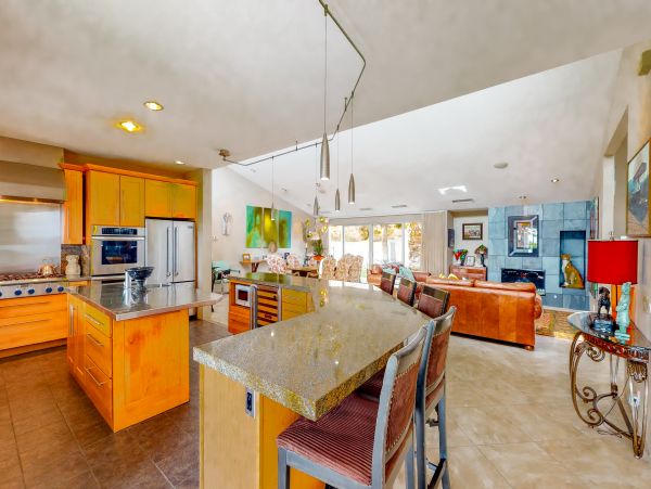 Palm Springs Home 984061