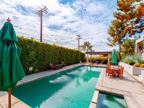 Palm Springs Home 984061