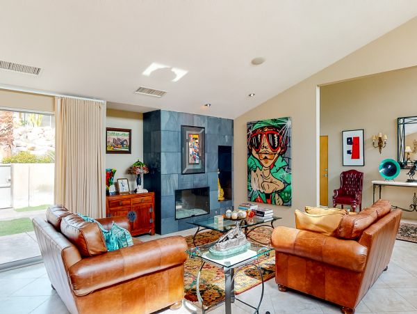 Palm Springs Home 984061