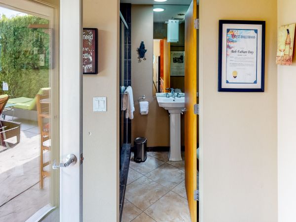 Palm Springs Home 984061