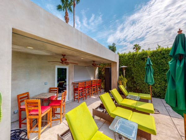 Palm Springs Home 984061