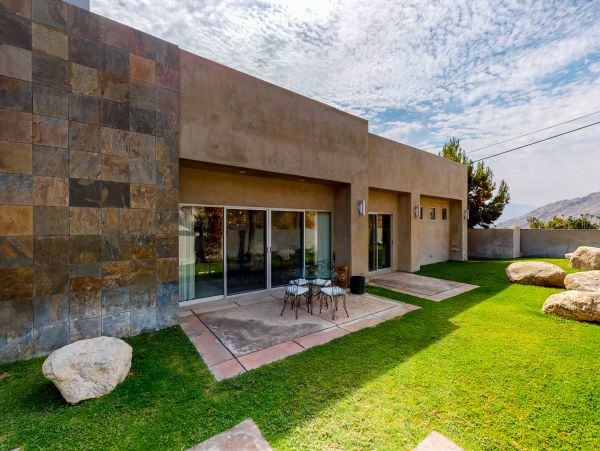 Palm Springs Home 984061