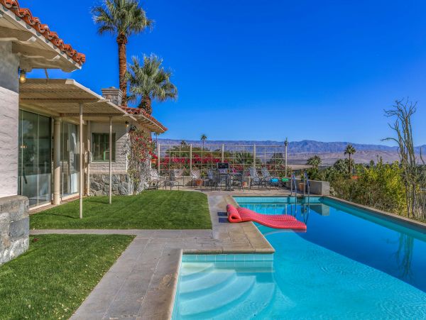 Palm Springs Home 984062