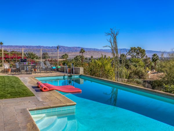 Palm Springs Home 984062
