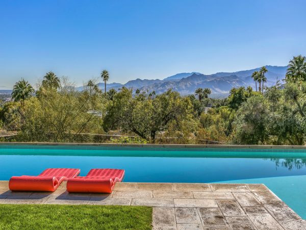 Palm Springs Home 984062