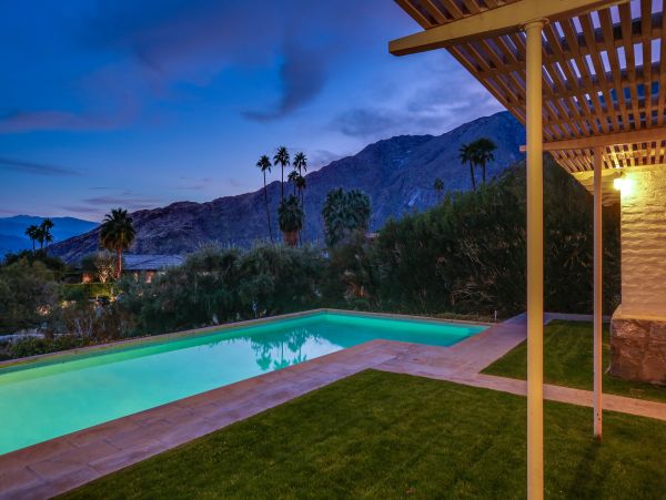 Palm Springs Home 984062