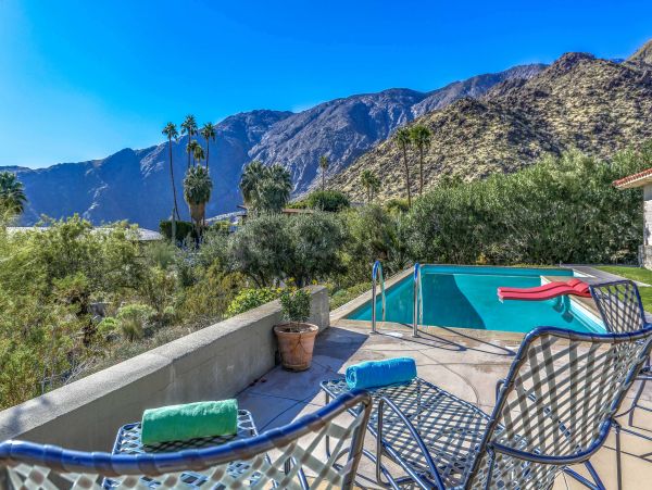 Palm Springs Home 984062