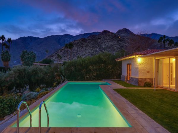 Palm Springs Home 984062