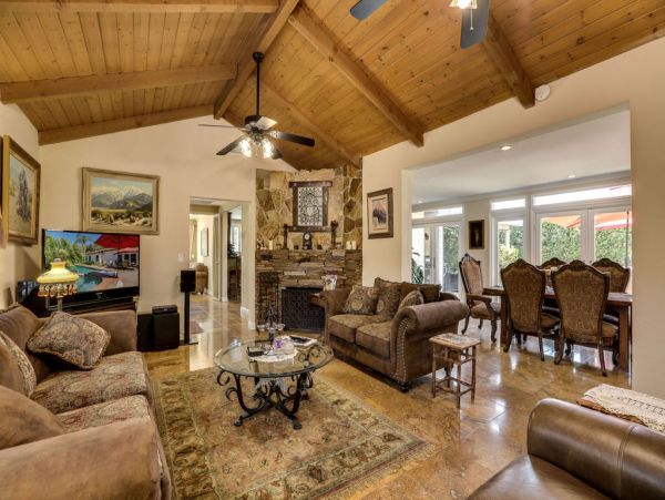 Palm Springs Home 984063