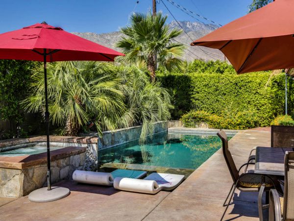 Palm Springs Home 984063