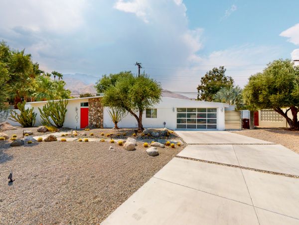 Palm Springs Home 984064