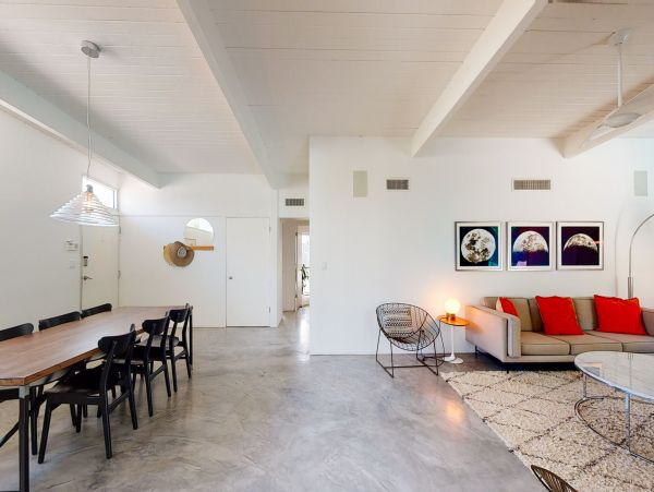 Palm Springs Home 984064