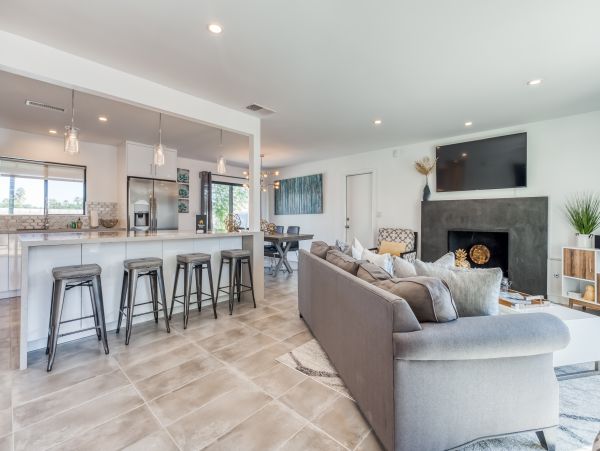 Palm Springs Home 984065