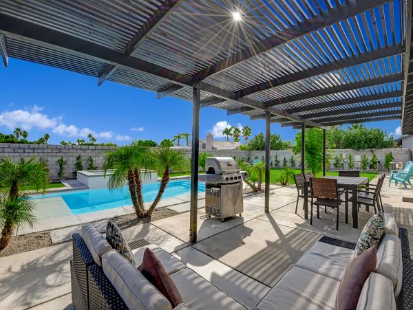 Palm Springs Home 984065